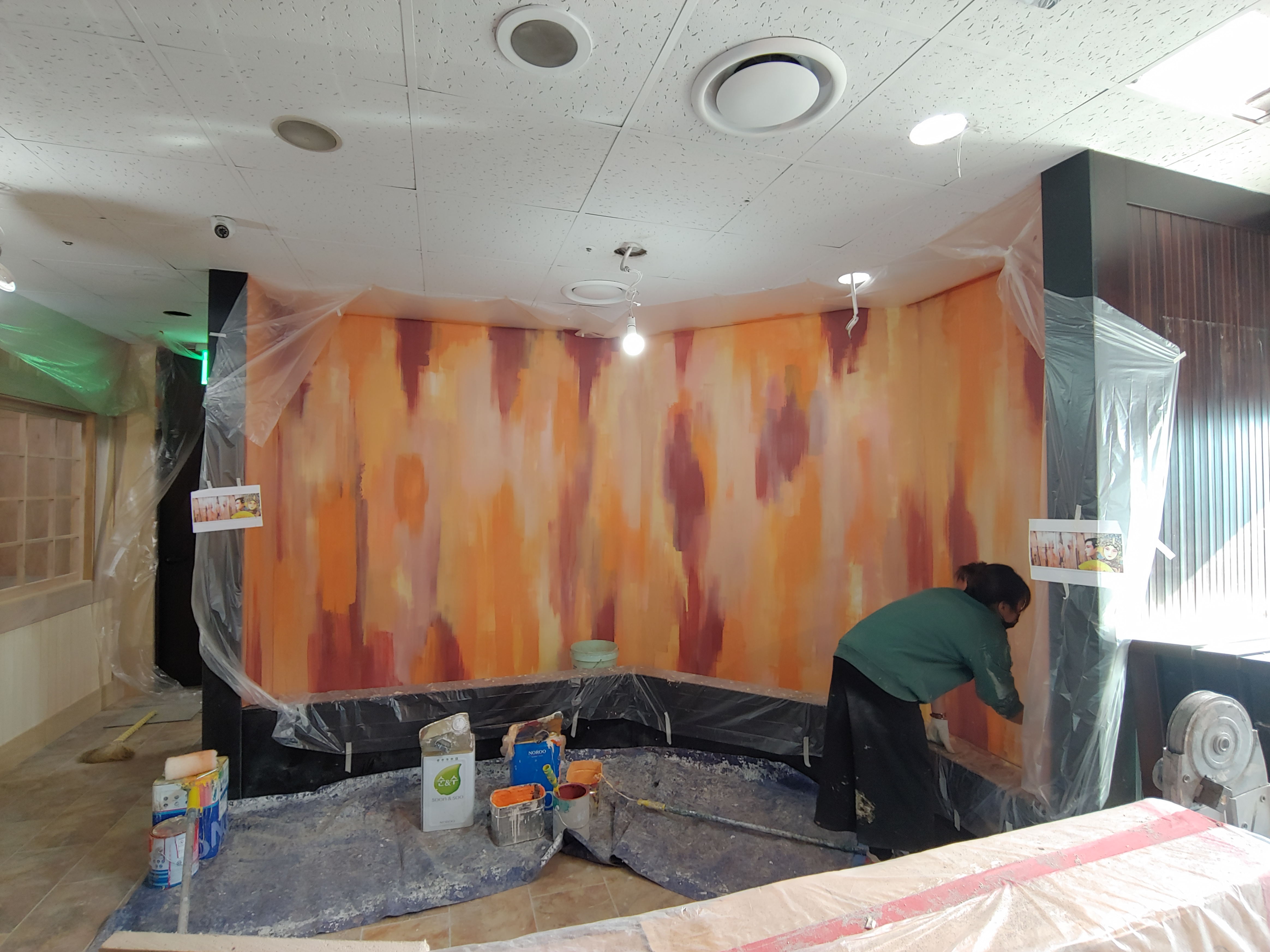 테이스트&테이스트 — 레스토랑 포인트 벽화