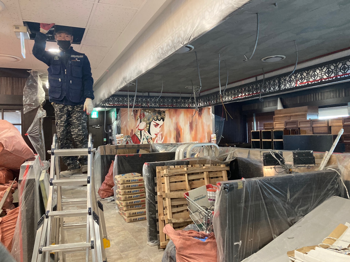 테이스트&테이스트 — 레스토랑 포인트 벽화