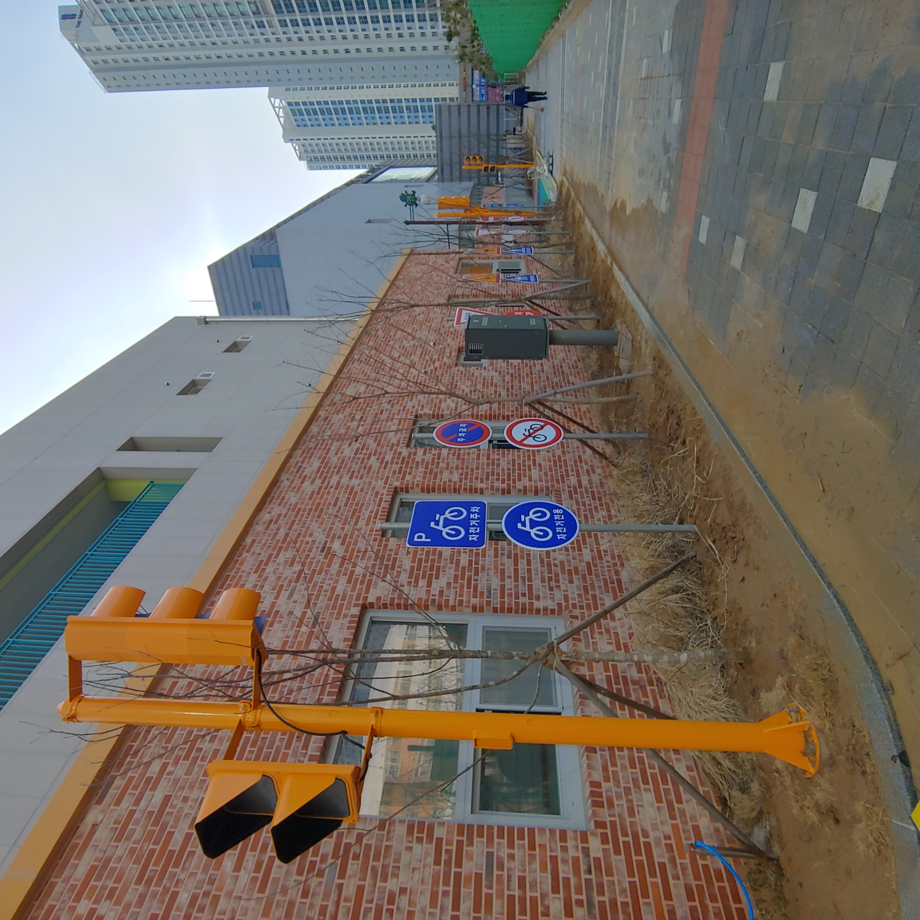 미송유치원 — 교육 시설물 설치