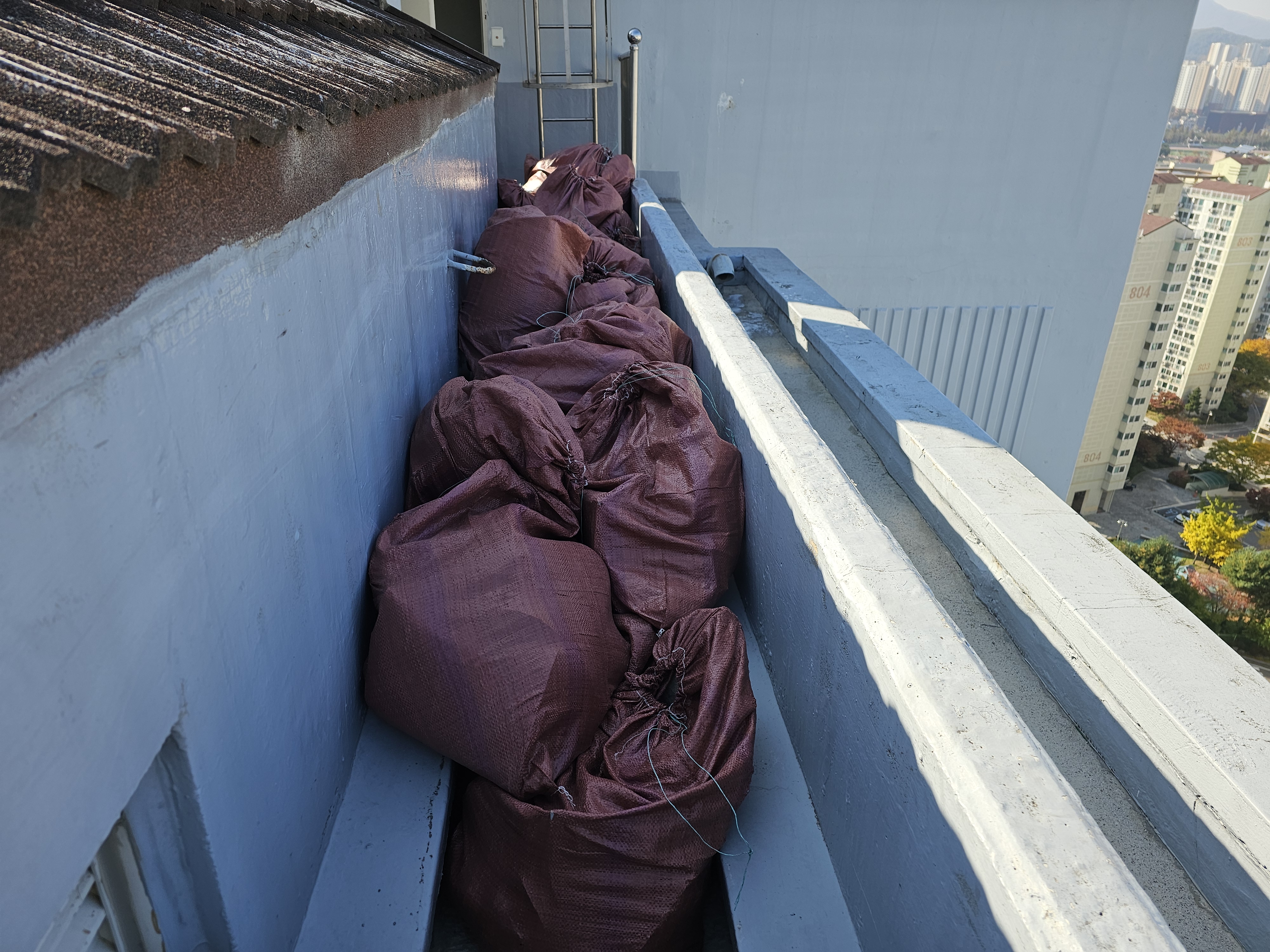 도담마을 푸르지오6차 관리사무소 — 아파트 옥상