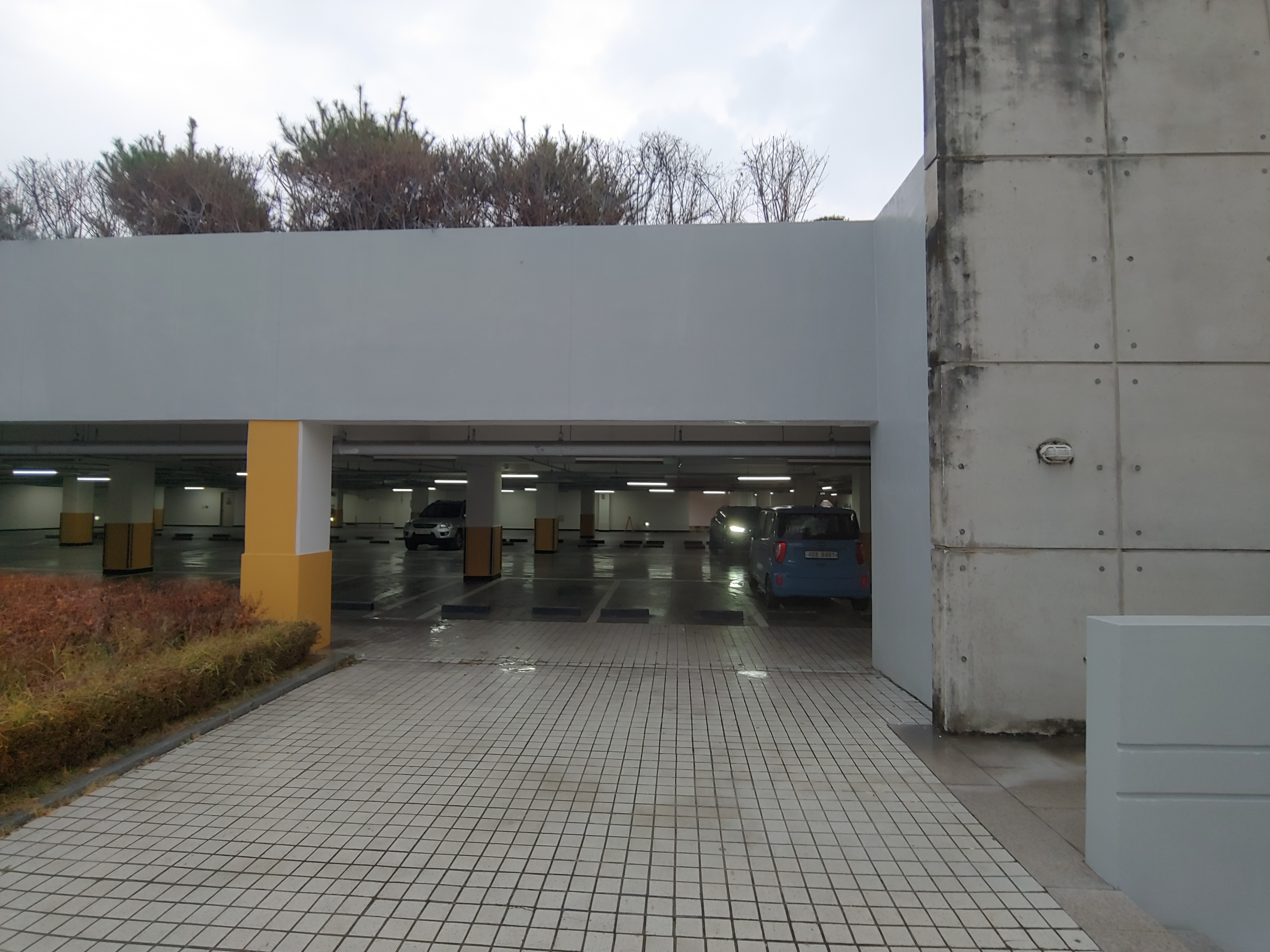 고양시 — 시설 보강 및 재도장