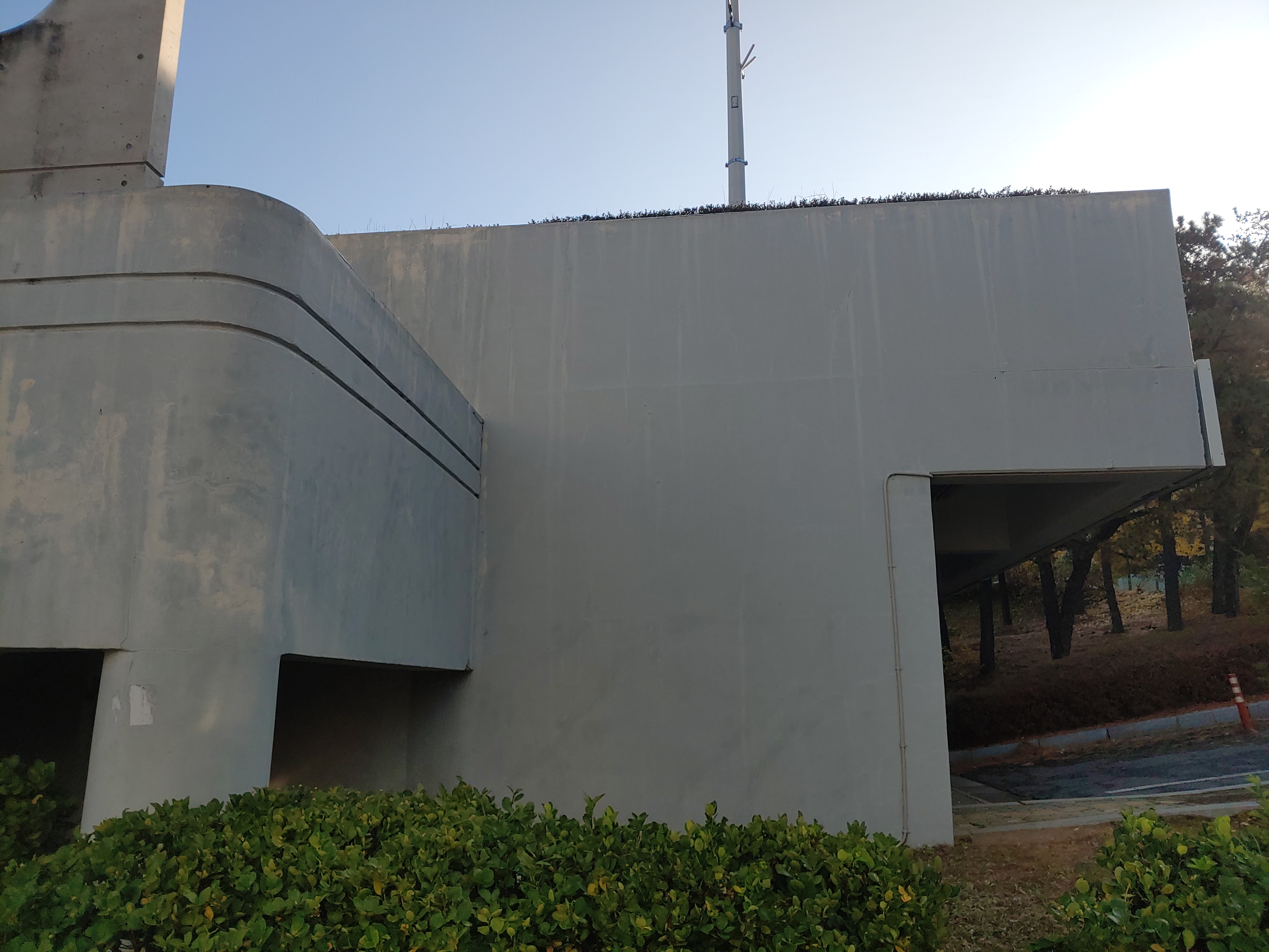 고양시 — 시설 보강 및 재도장