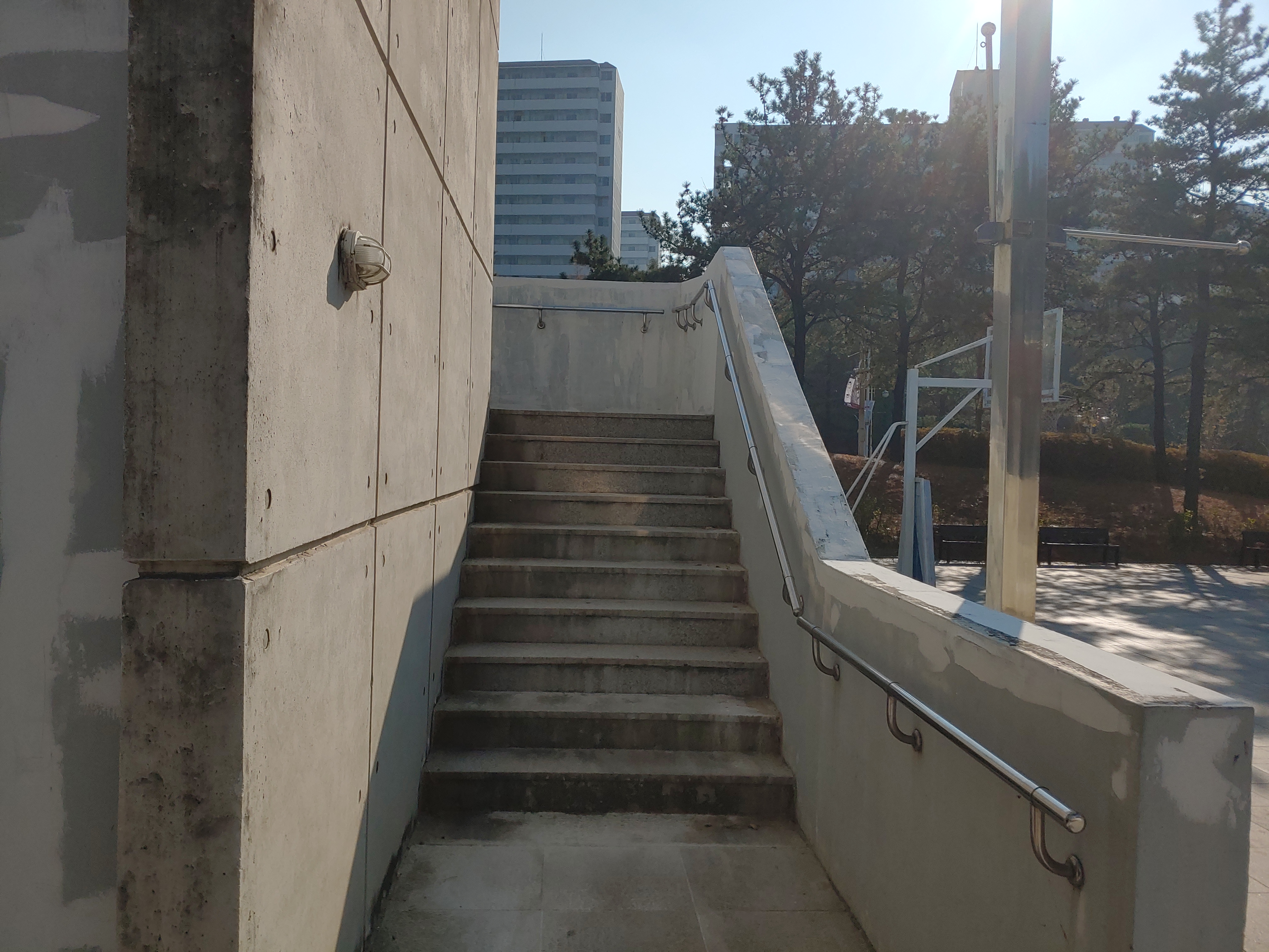 고양시 — 시설 보강 및 재도장