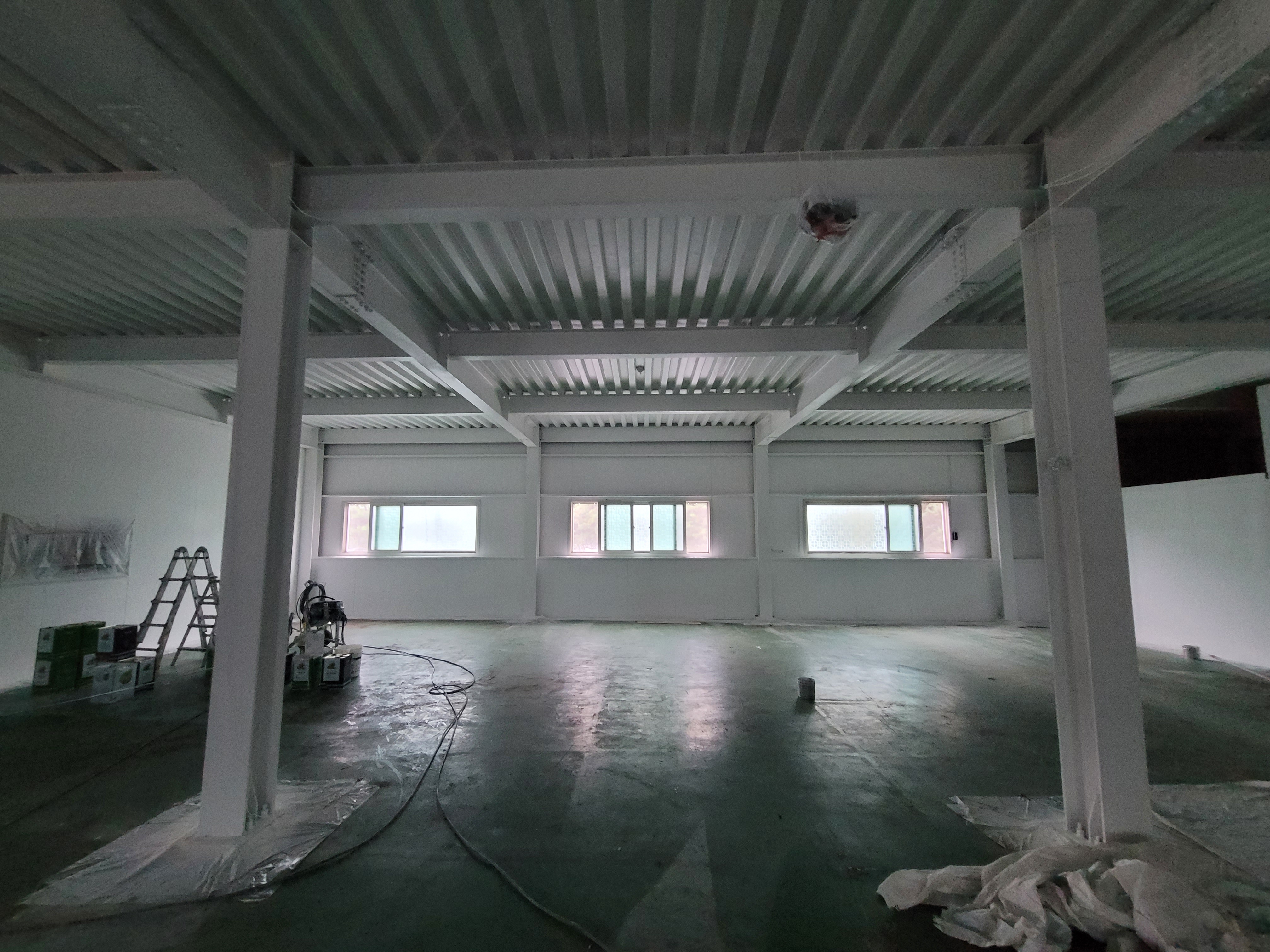 바이네르 — 창고/매장