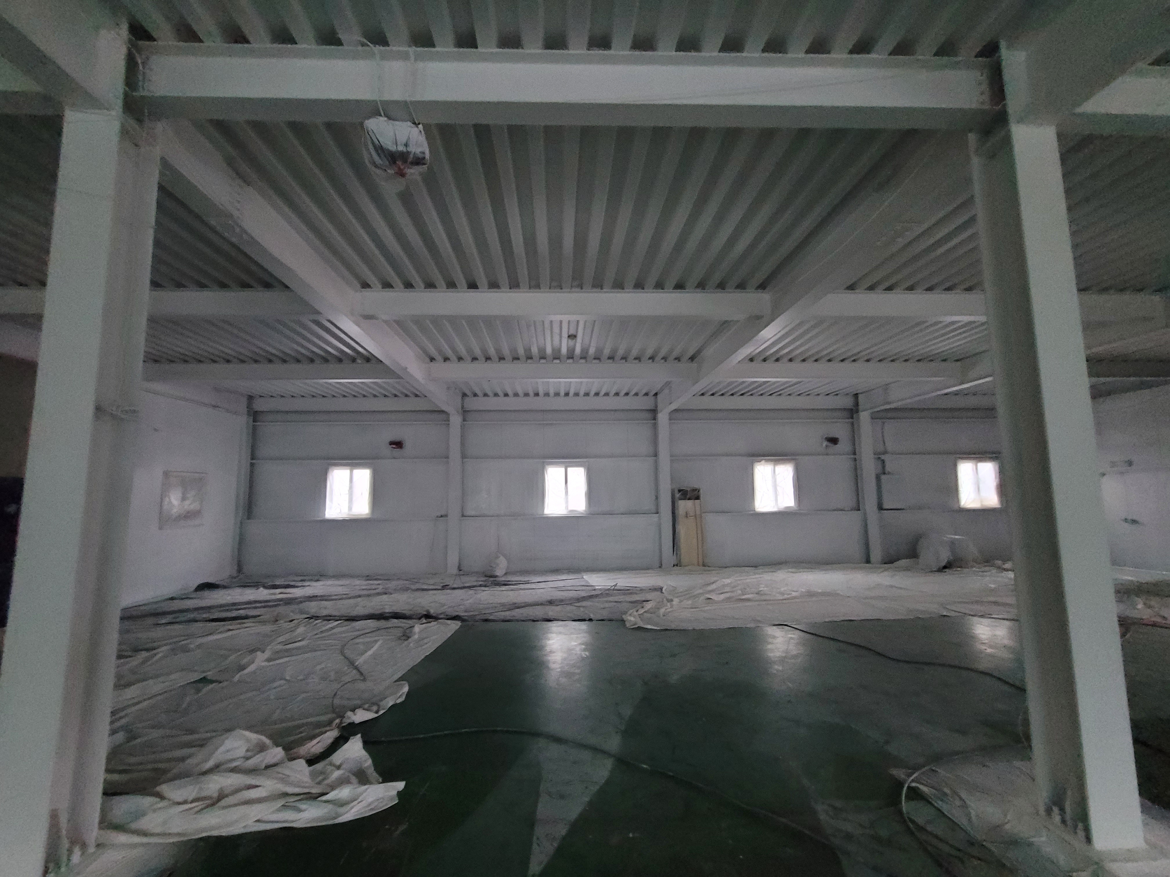 바이네르 — 창고/매장