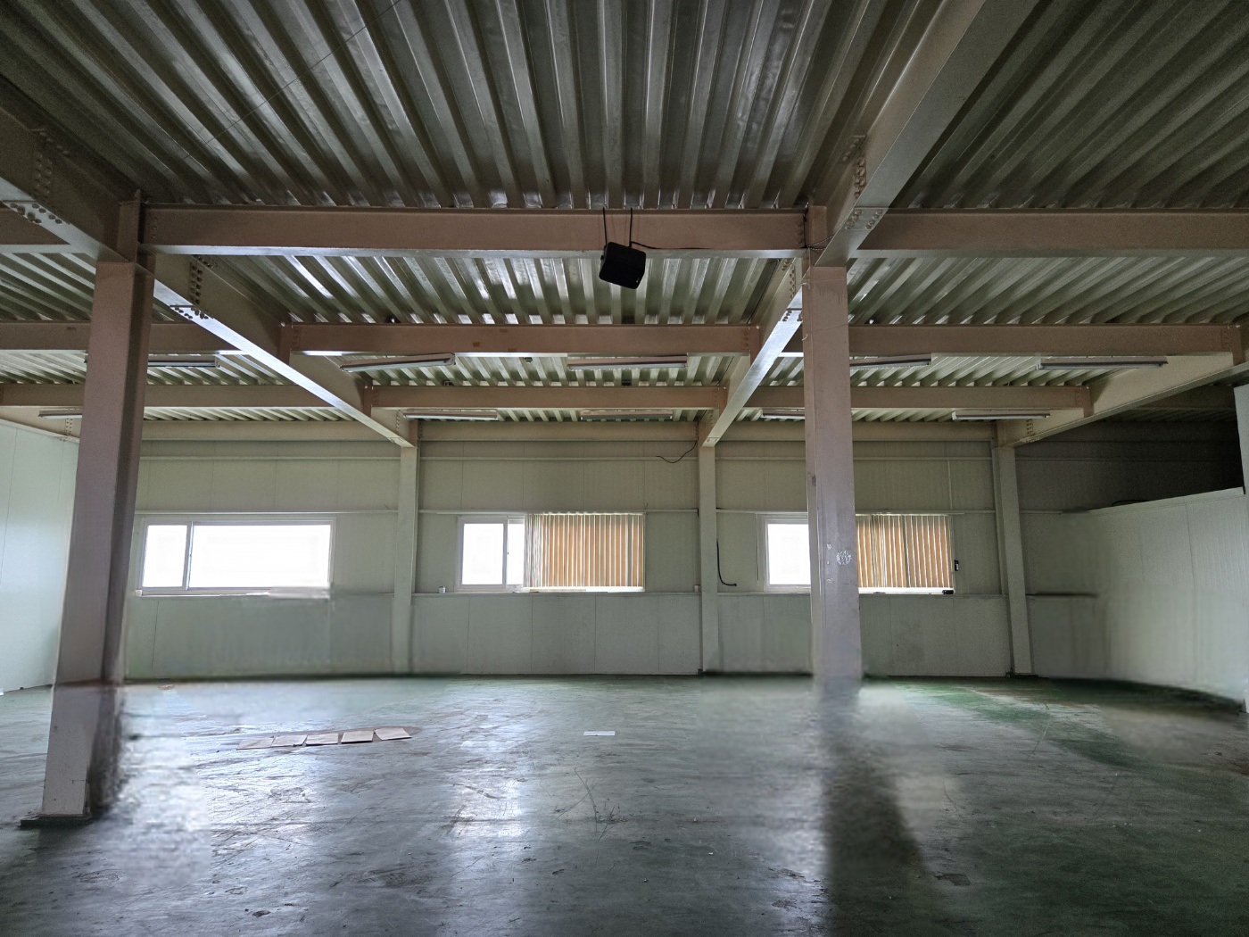 바이네르 — 창고/매장