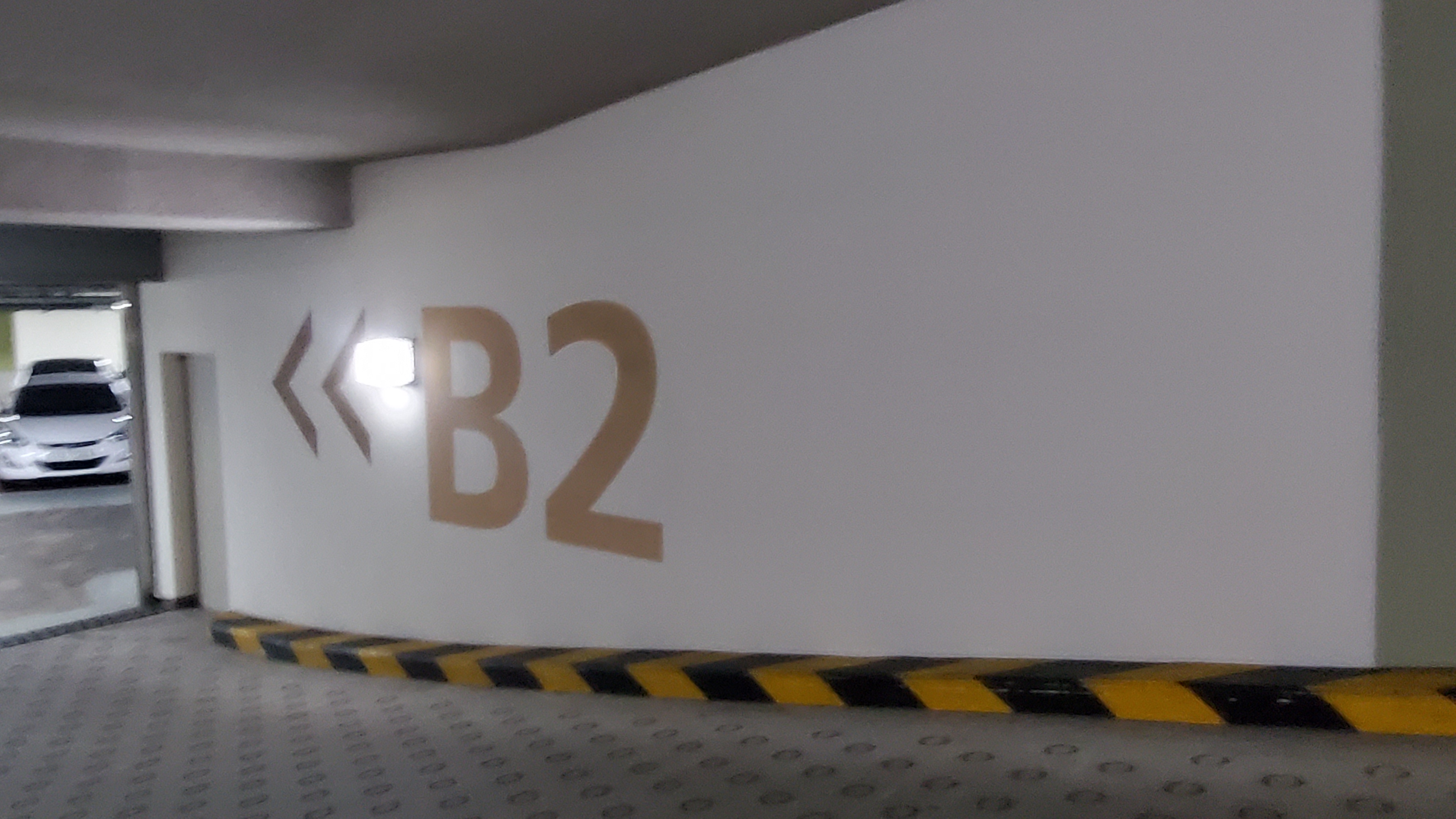 교동 파라곤지하주차장 — 지하주차장